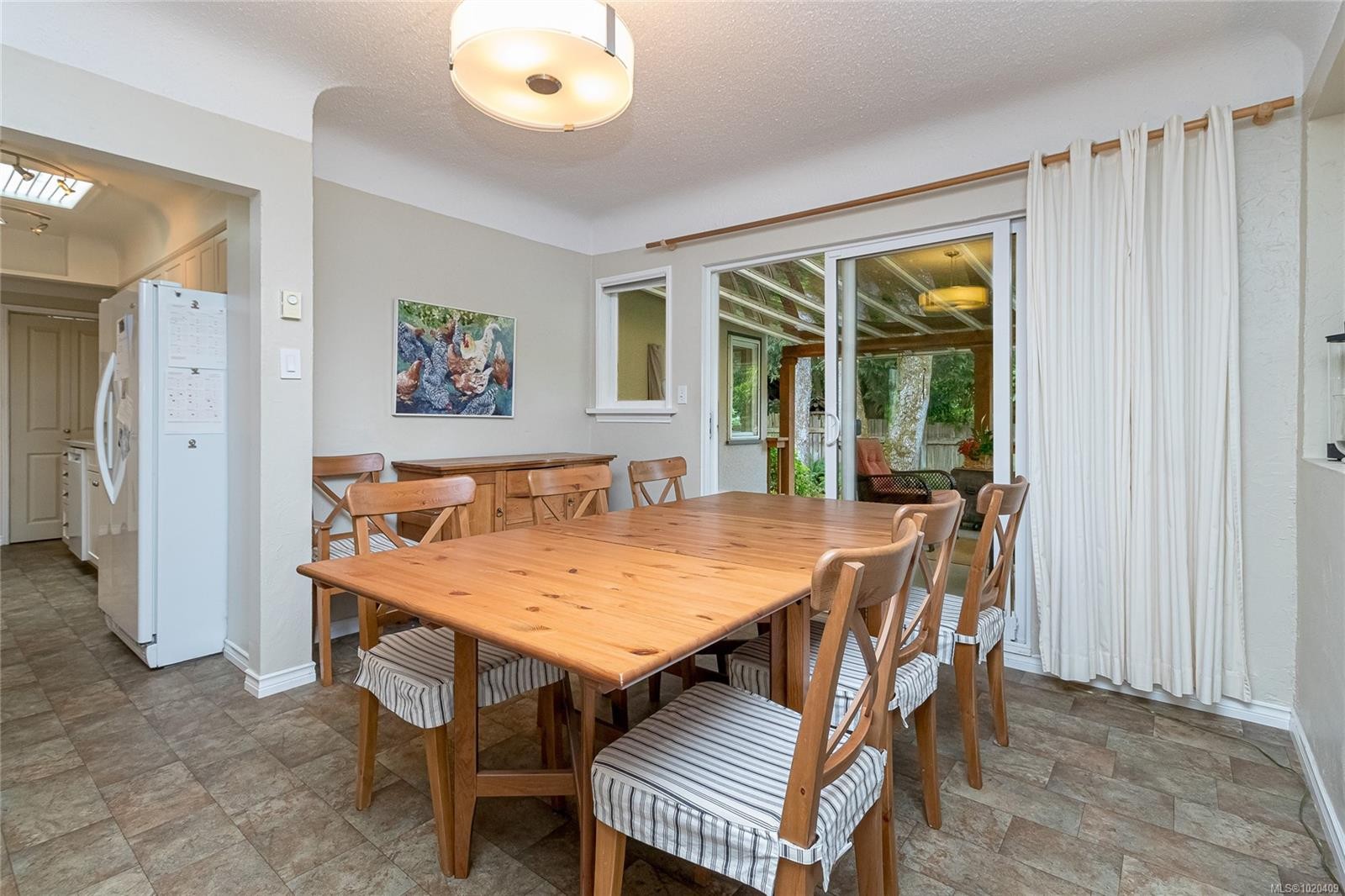 1941 Mayfair Dr, Saanich, BC