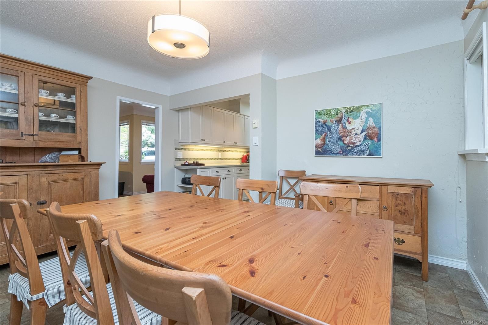 1941 Mayfair Dr, Saanich, BC