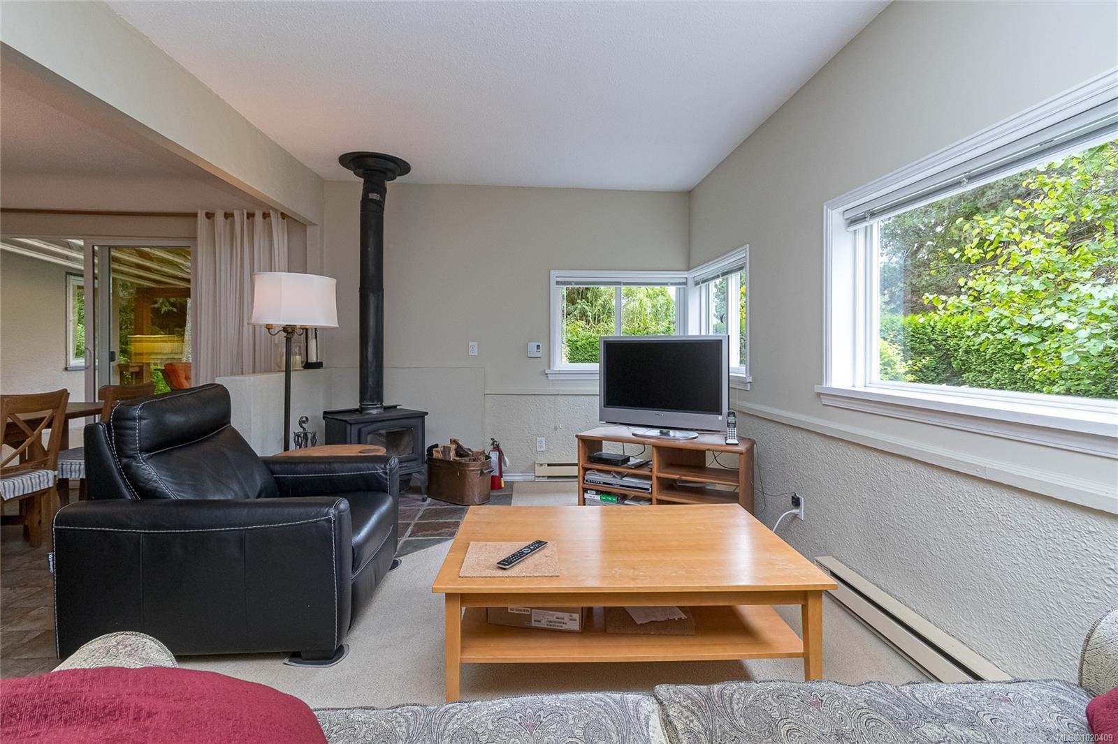 1941 Mayfair Dr, Saanich, BC