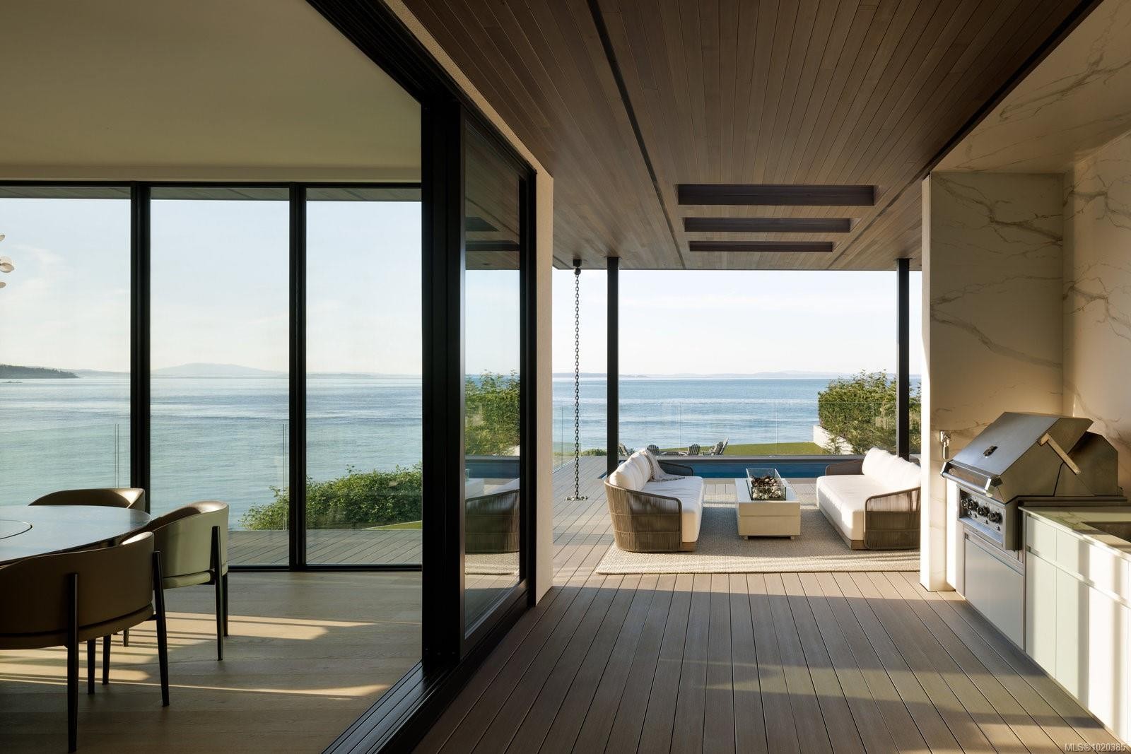 4040 White Rock St, Saanich, BC