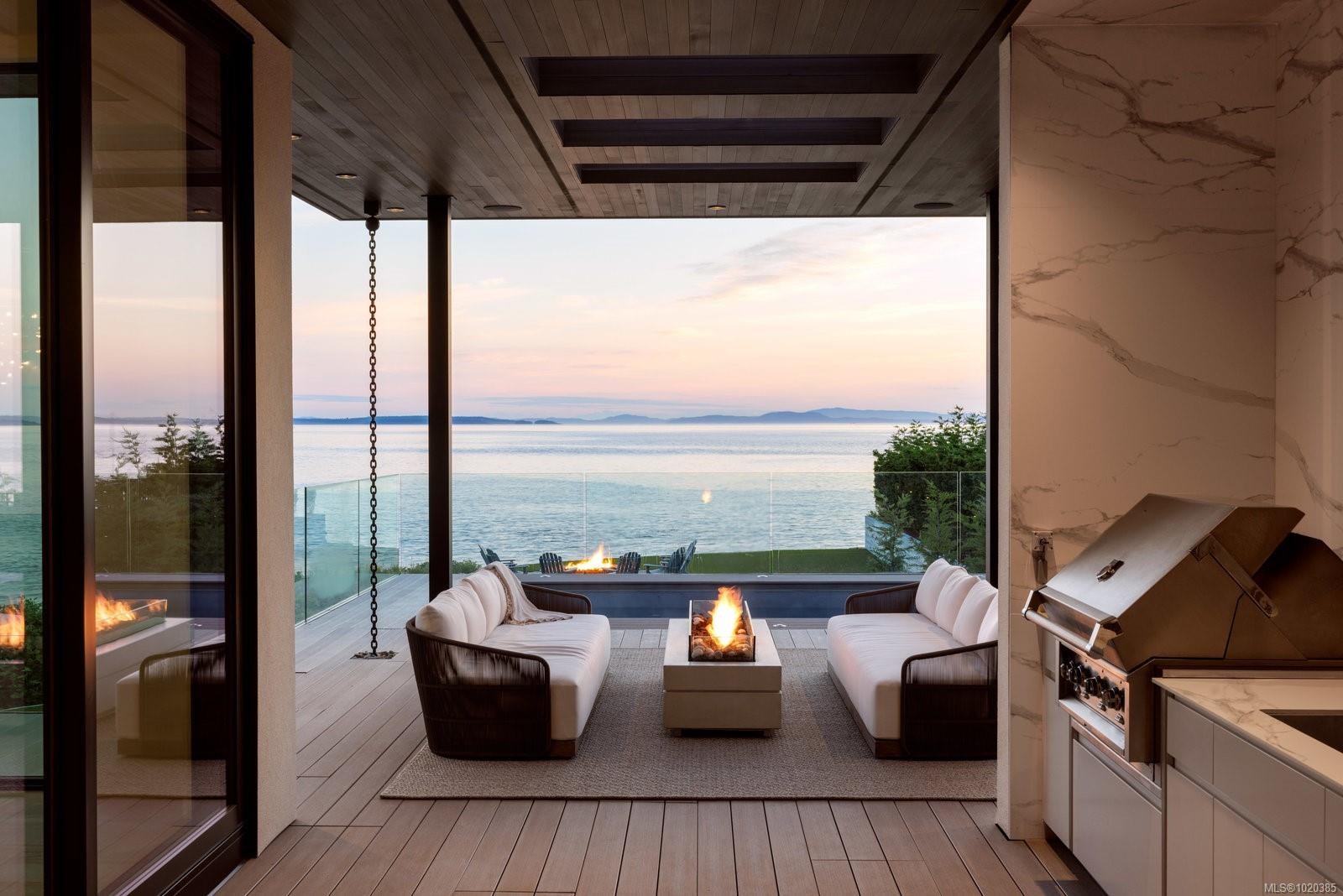 4040 White Rock St, Saanich, BC