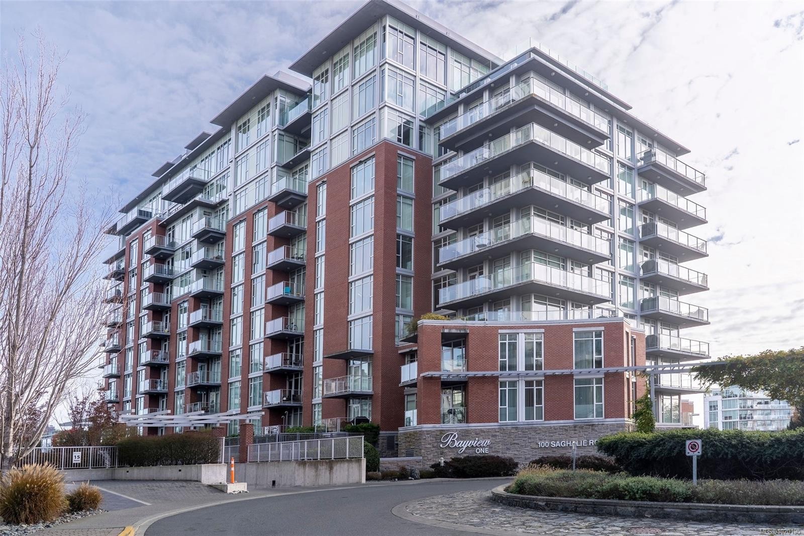 213-100 Saghalie Rd, Victoria, BC - Outdoor With Facade