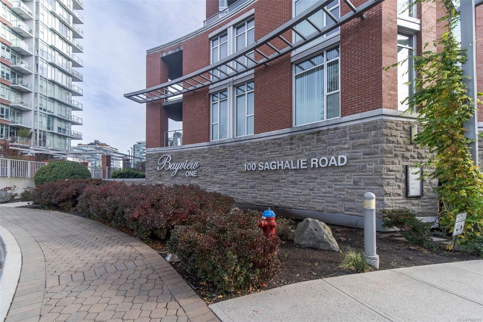 213-100 Saghalie Rd, Victoria, BC - Outdoor