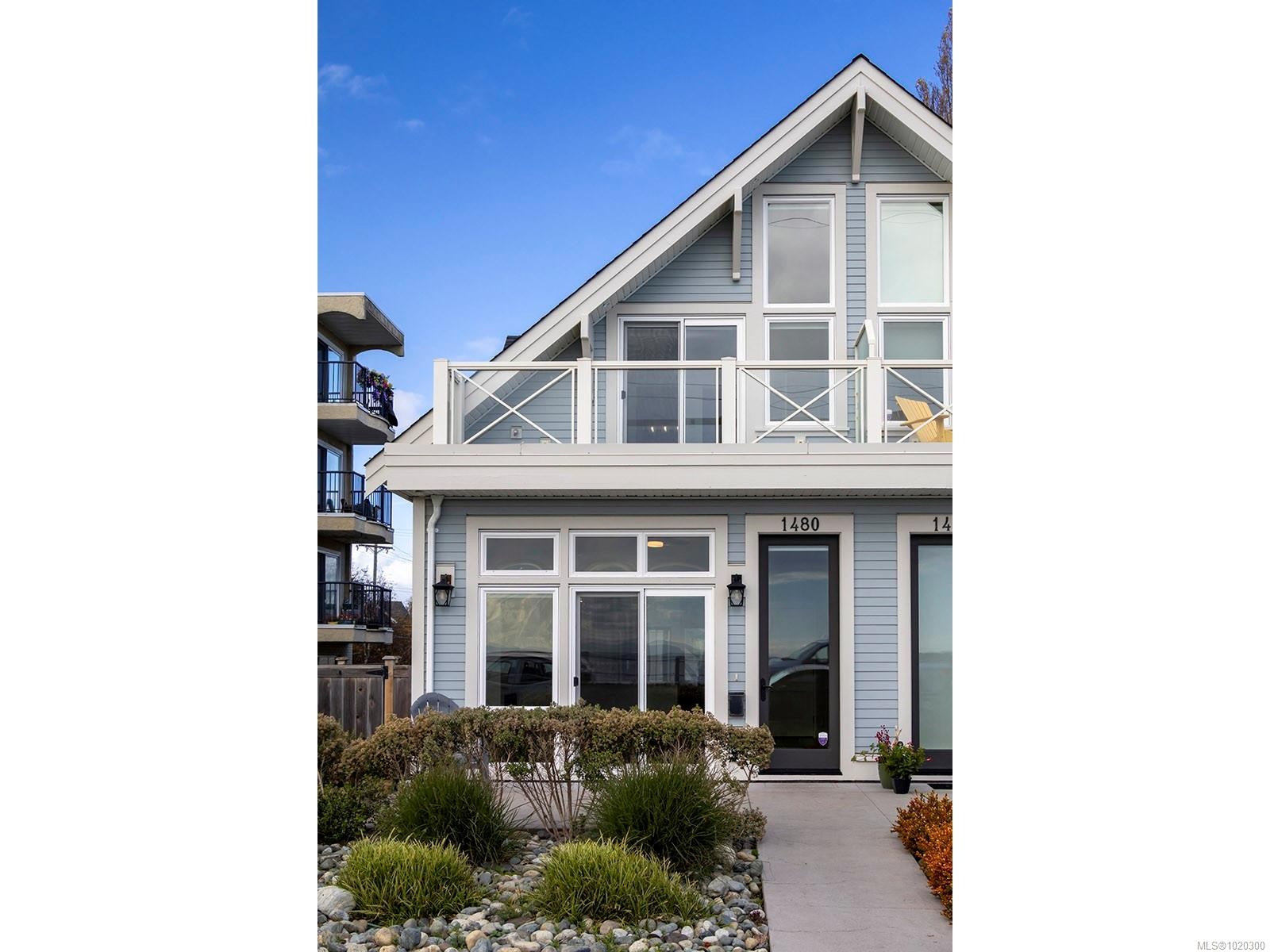 1480 Dallas Rd, Victoria, BC - Outdoor With Facade