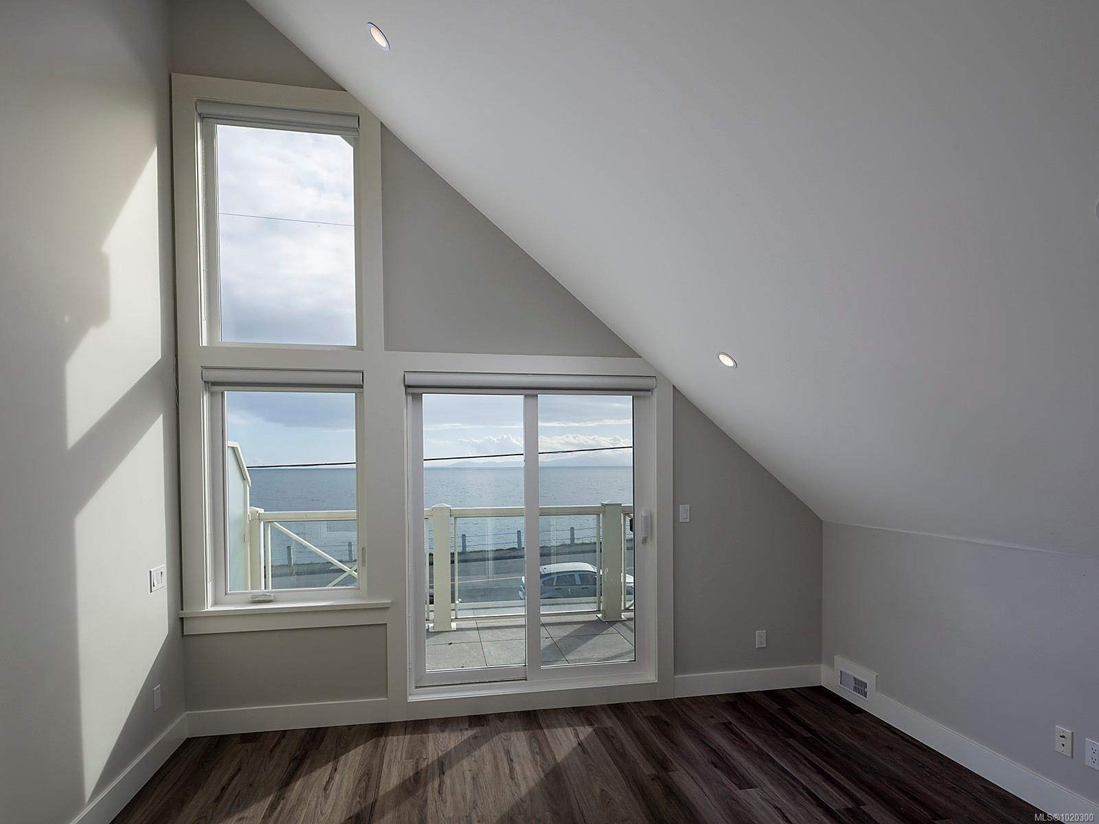 1480 Dallas Rd, Victoria, BC - Indoor Photo Showing Other Room