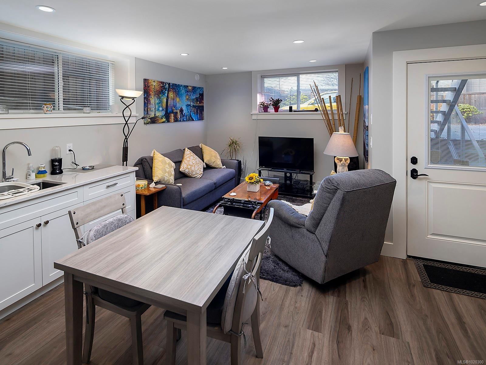 1480 Dallas Rd, Victoria, BC - Indoor Photo Showing Other Room