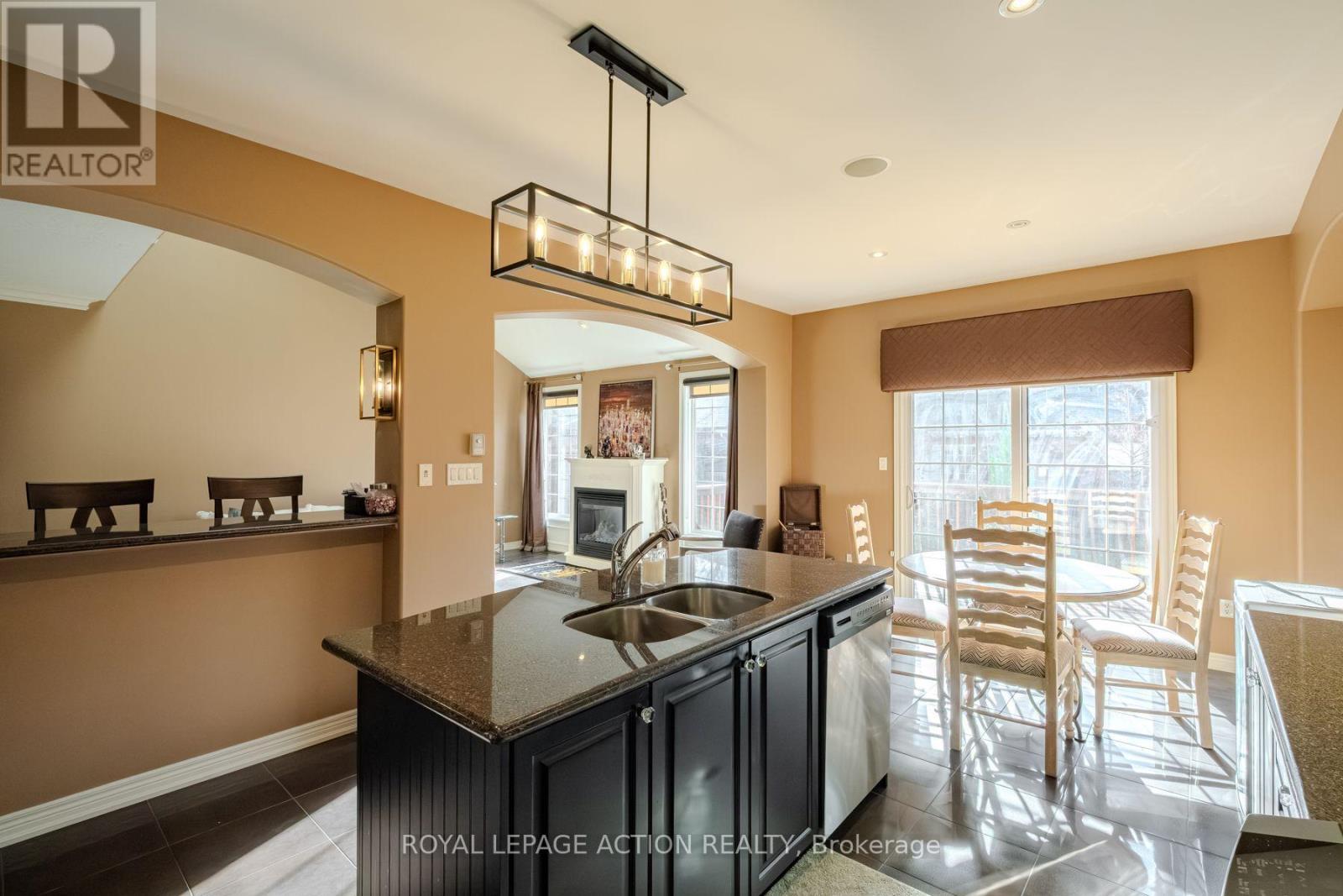 49 - 655 Park Road N, Brantford, ON - Indoor