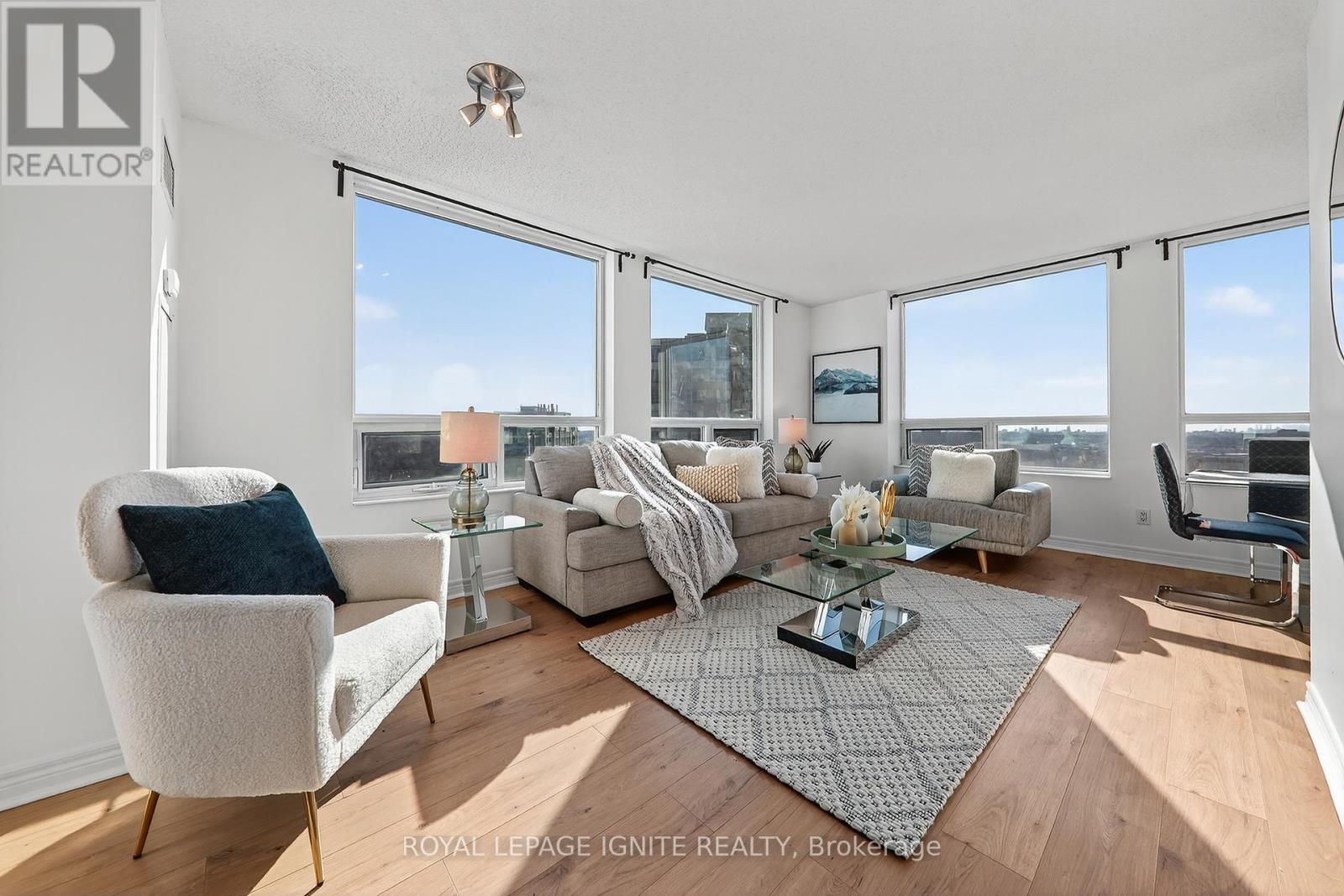 2213 - 83 Borough Drive, Toronto, ON - Indoor Photo Showing Living Room