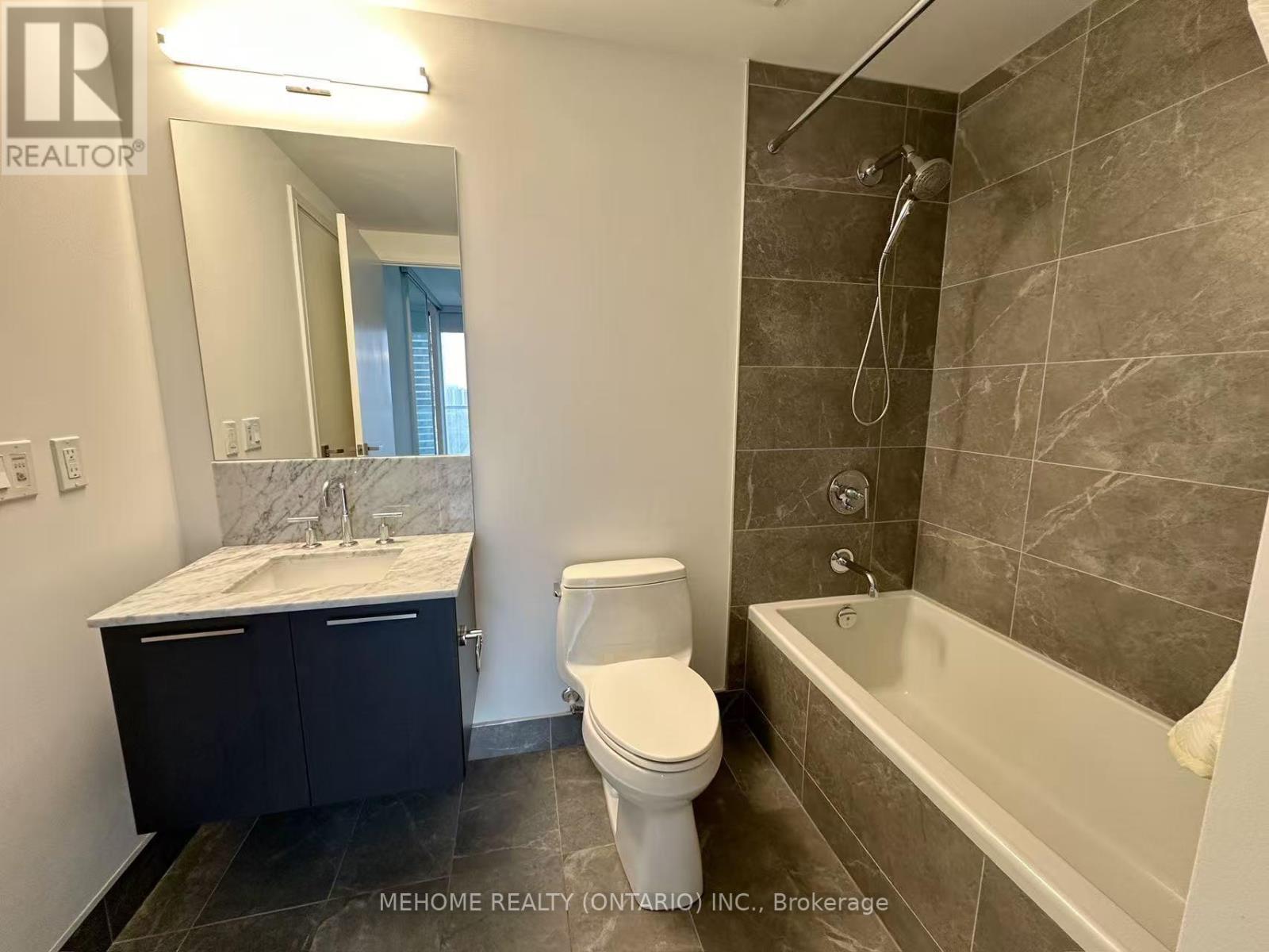 1811 - 3 Gloucester Street, Toronto, ON - Indoor Photo Showing Bathroom