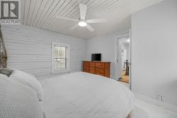 Wood, wood and more wood. Very warm and inviting -