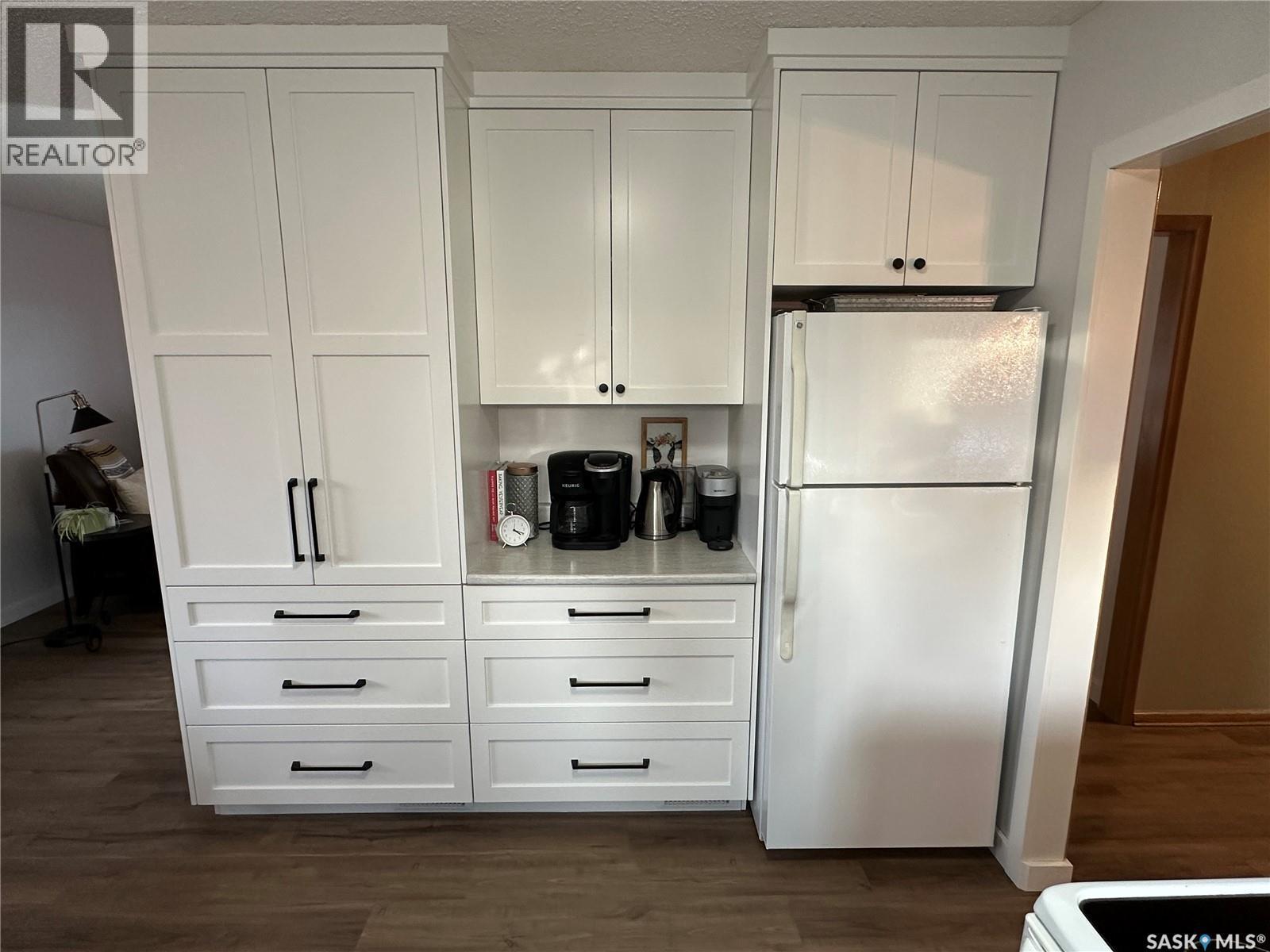 1019 8Th Street, Rosthern, SK - Indoor Photo Showing Kitchen