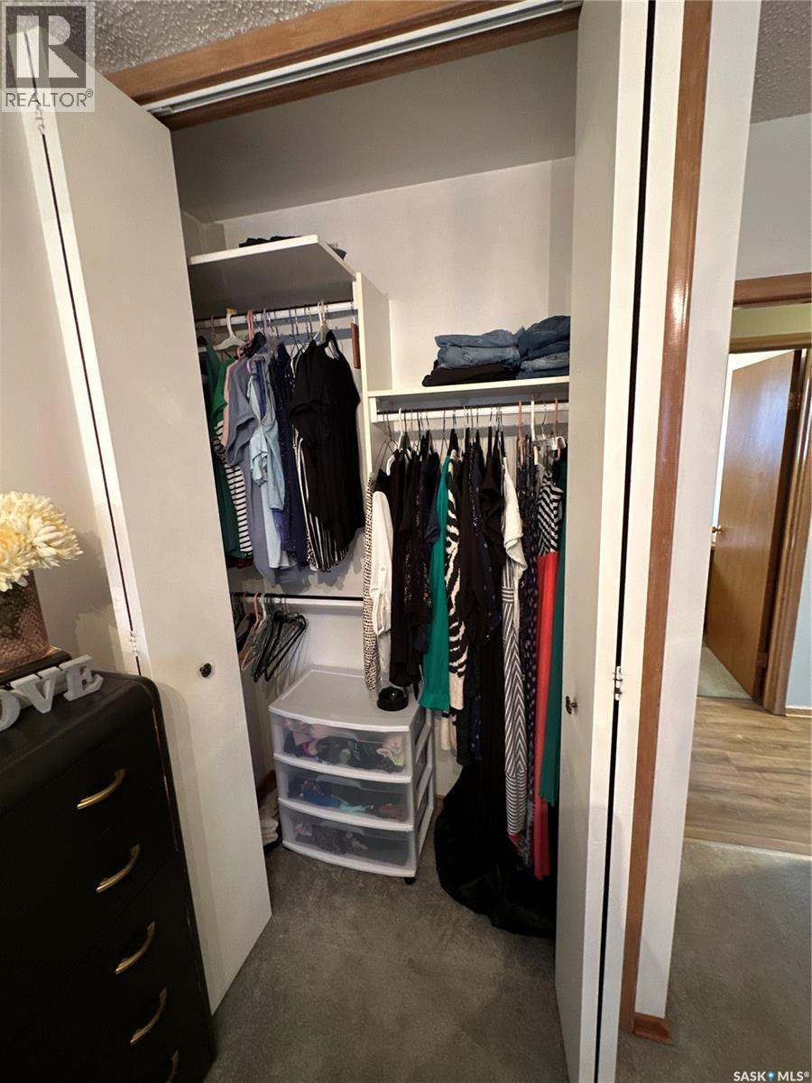 1019 8Th Street, Rosthern, SK - Indoor