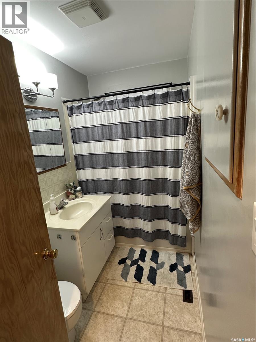 1019 8Th Street, Rosthern, SK - Indoor Photo Showing Bathroom