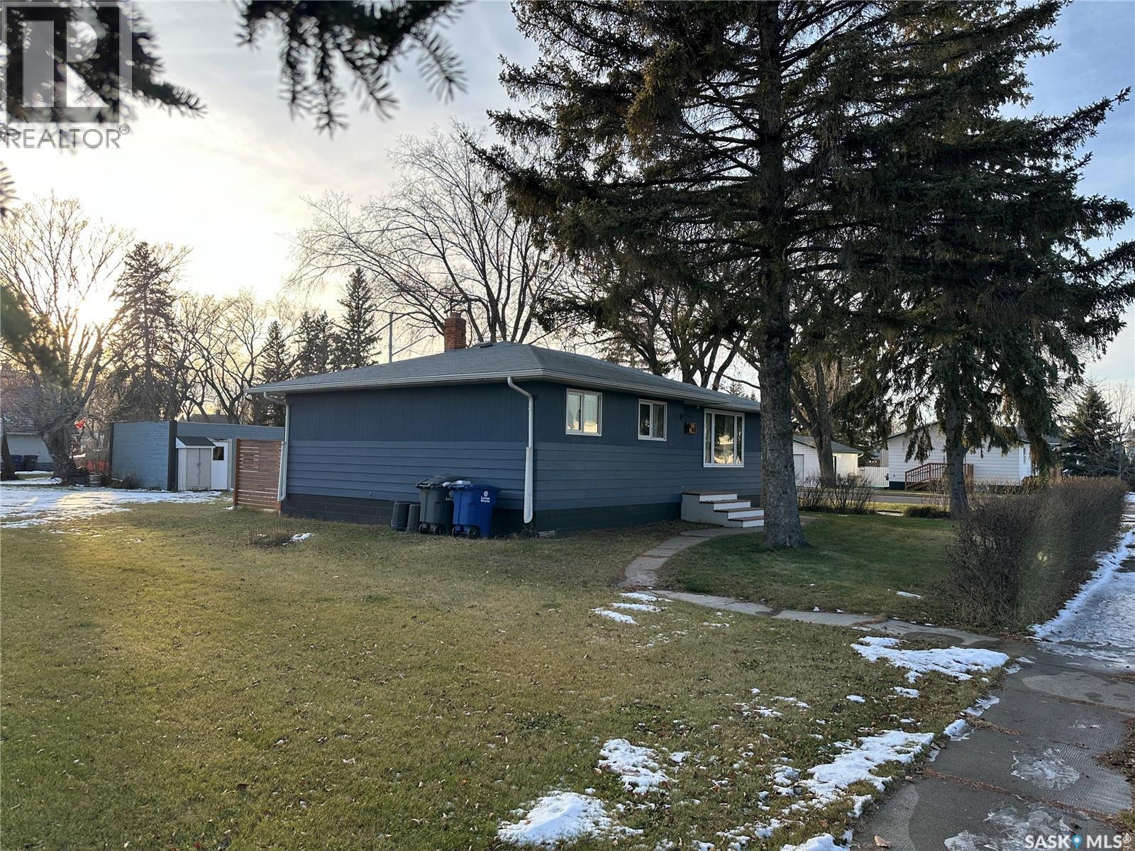 1019 8Th Street, Rosthern, SK - Outdoor
