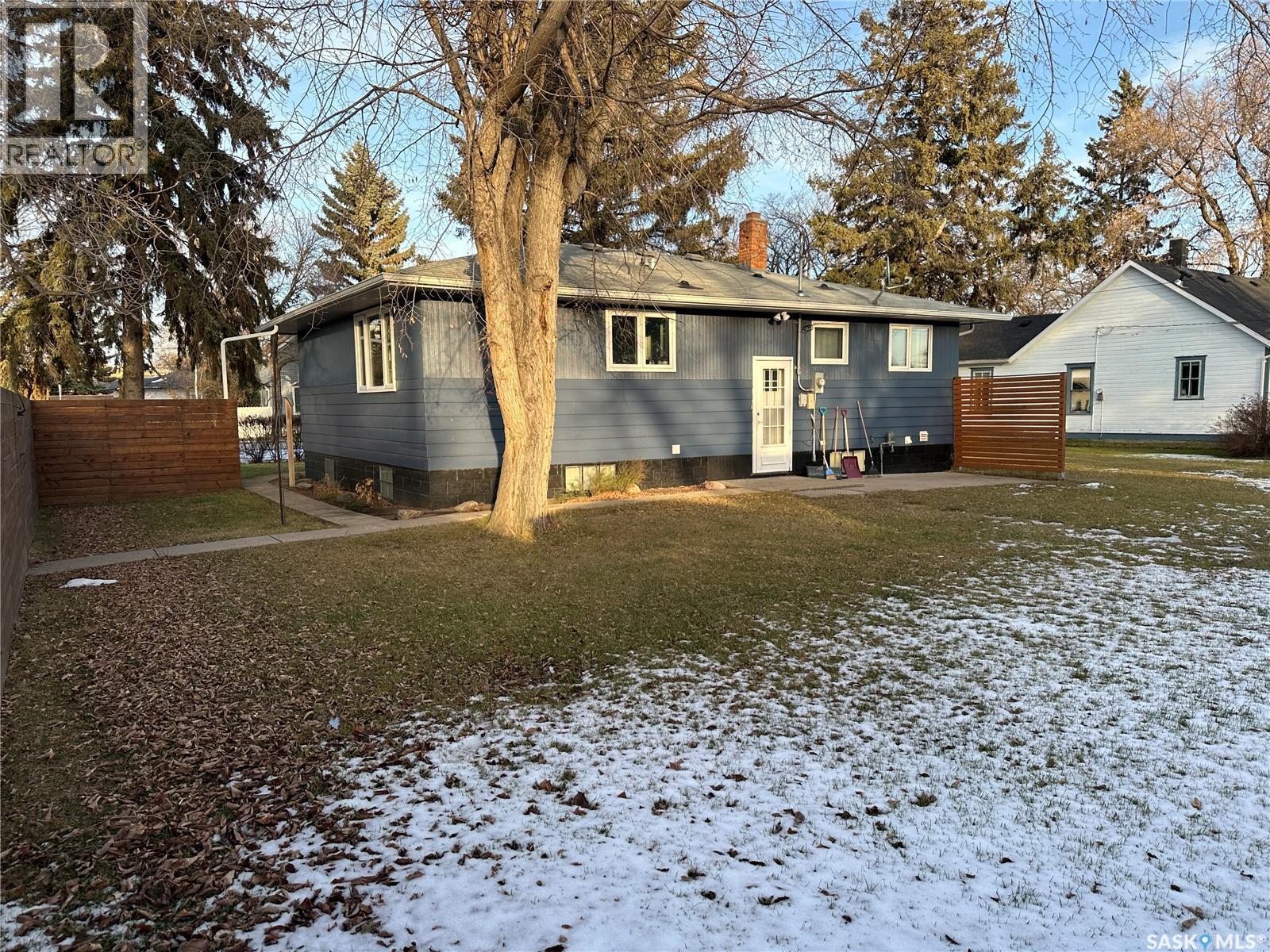 1019 8Th Street, Rosthern, SK - Outdoor