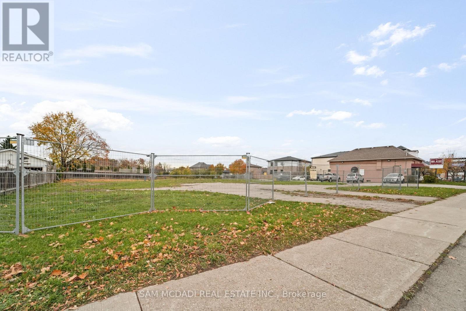 423 Highway 8 Highway, Hamilton, ON