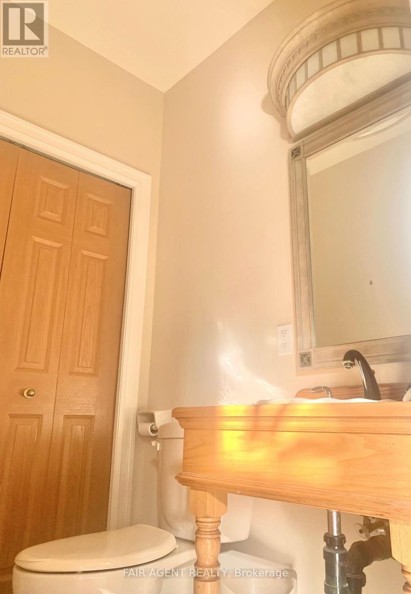 164 Baillie Avenue, Ottawa, ON - Outdoor With View