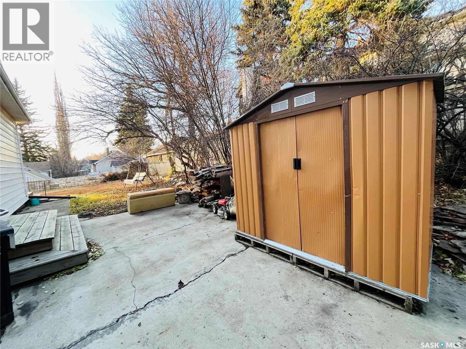 456 3Rd Avenue Ne, Swift Current, SK - Outdoor