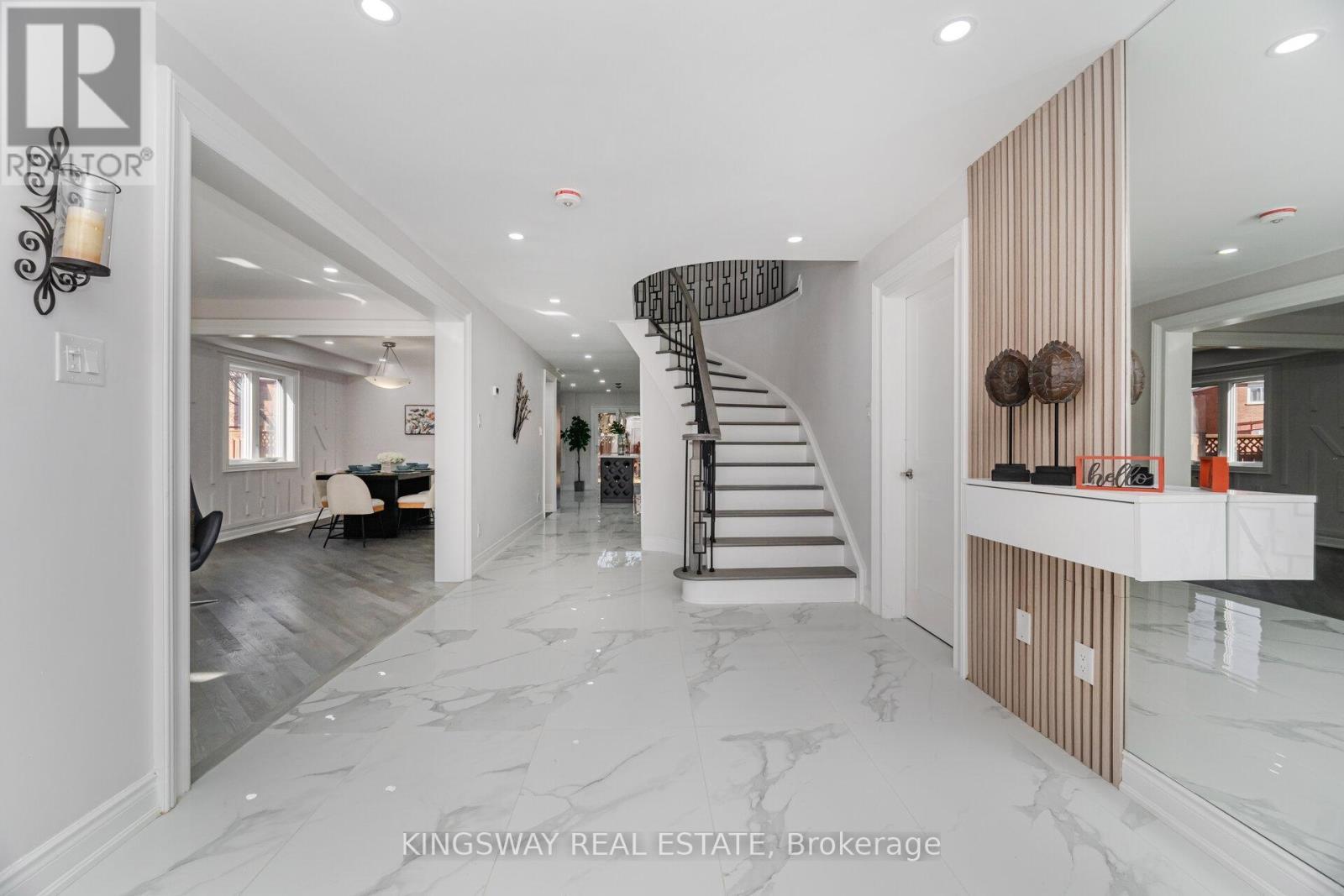 1008 Ceremonial Drive, Mississauga, ON - Indoor Photo Showing Other Room