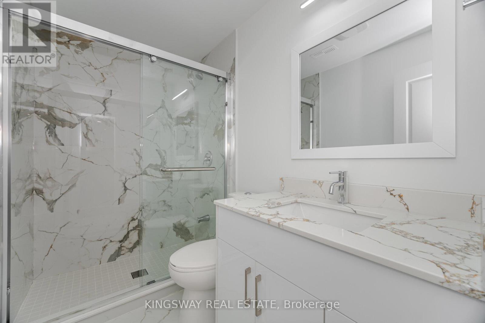 1008 Ceremonial Drive, Mississauga, ON - Indoor Photo Showing Bathroom