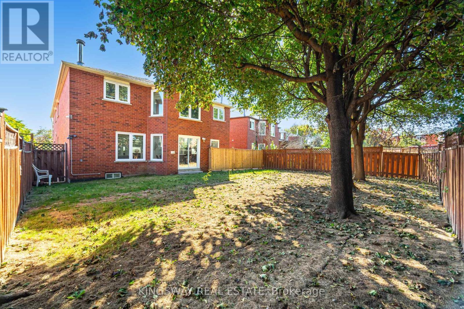 1008 Ceremonial Drive, Mississauga, ON - Outdoor