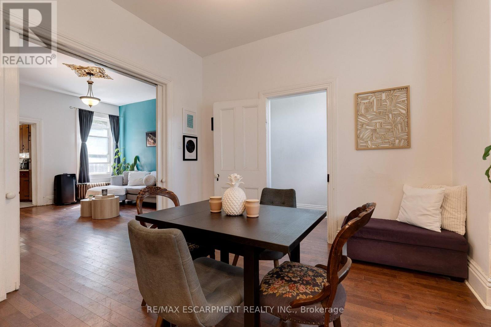 132 Ferguson Avenue N, Hamilton, ON - Indoor Photo Showing Dining Room