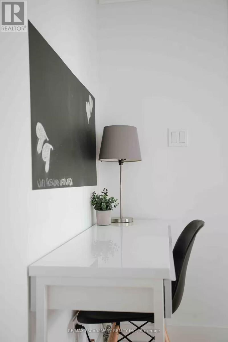 2 - 426 Wilson Street E, Hamilton, ON - Indoor