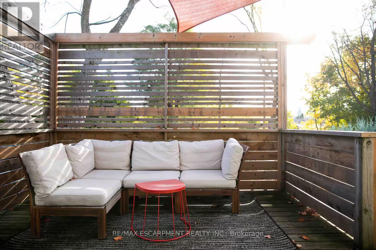 2 - 426 Wilson Street E, Hamilton, ON - Photo Showing Other Room