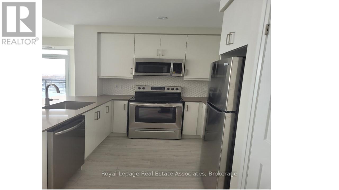 804 - 15 Lynch Street, Brampton, ON - Indoor Photo Showing Kitchen With Stainless Steel Kitchen With Upgraded Kitchen