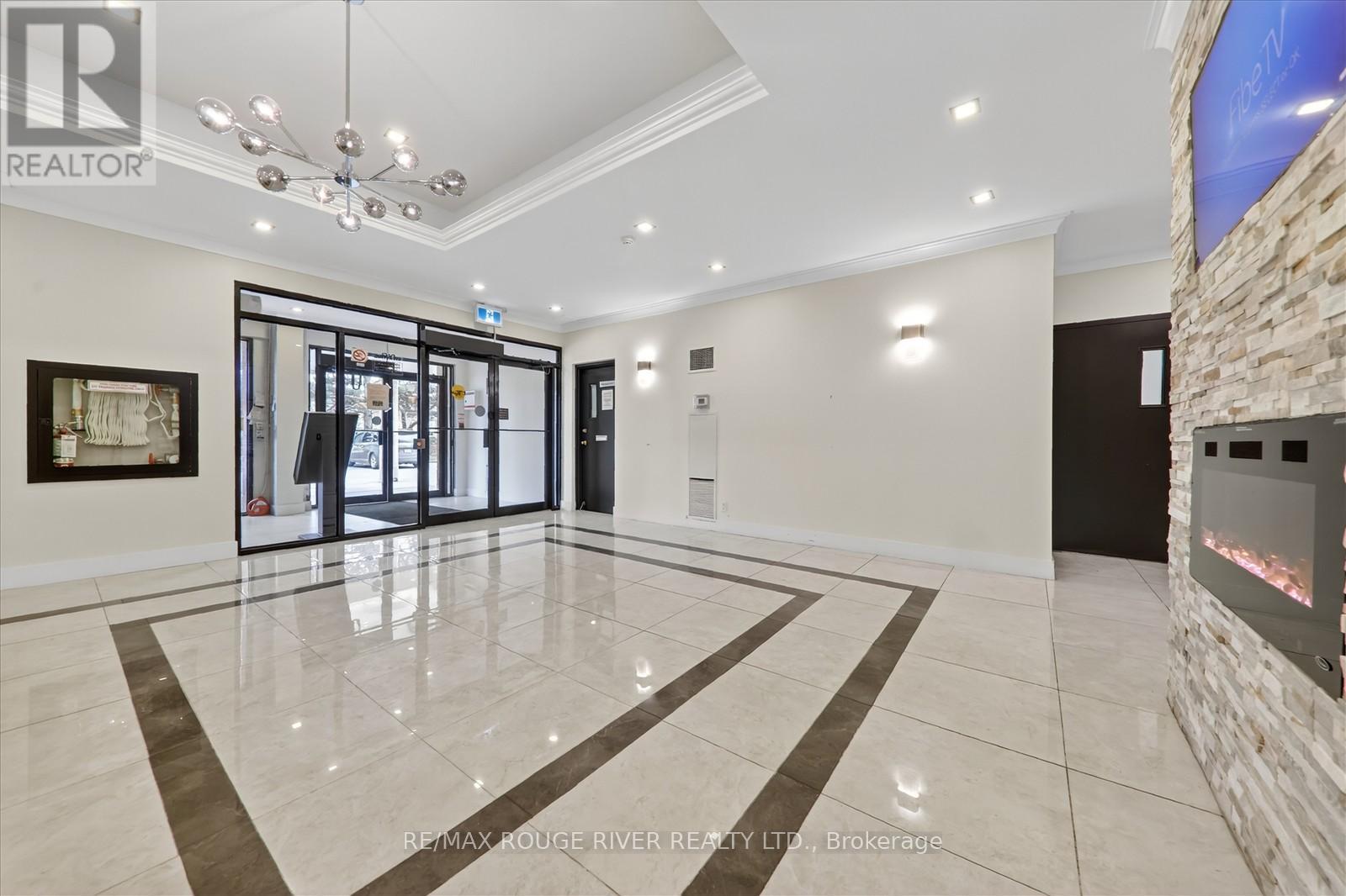 309 - 8 Silver Bell Grove, Toronto, ON - Indoor Photo Showing Other Room