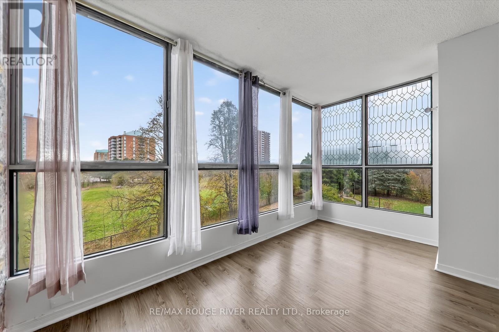 309 - 8 Silver Bell Grove, Toronto, ON - Indoor Photo Showing Other Room