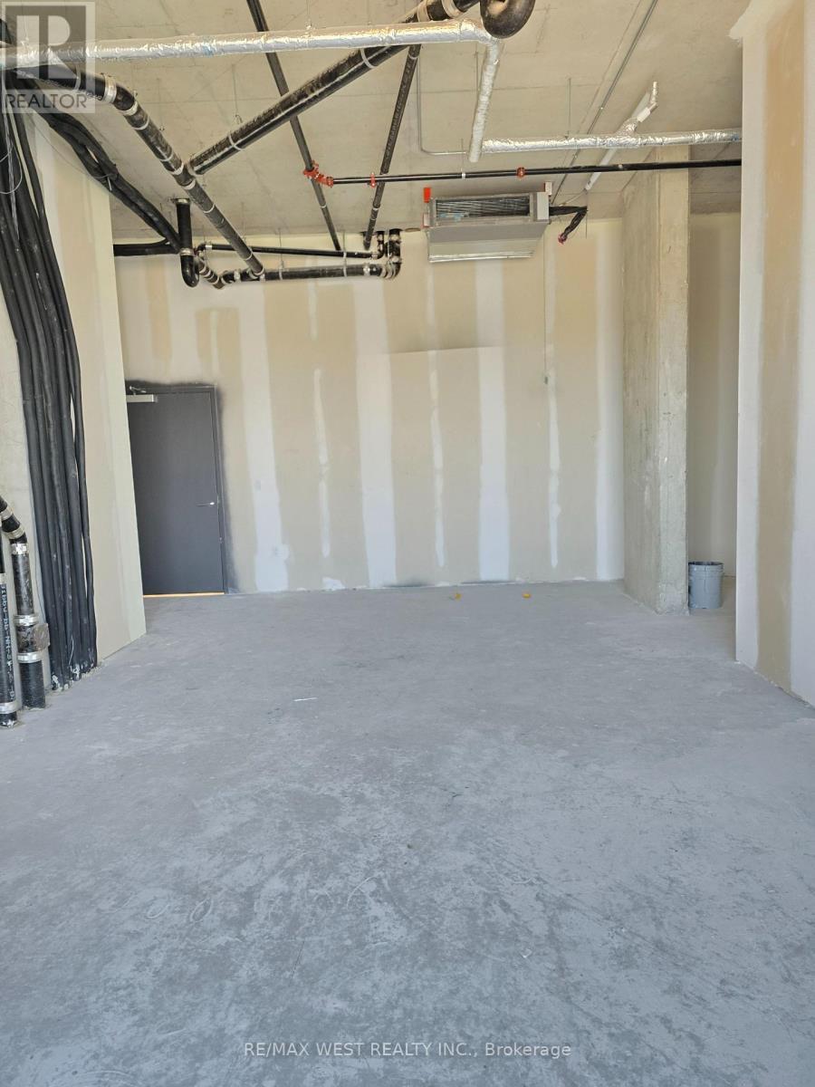 423 - 600 Dixon Road, Toronto, ON