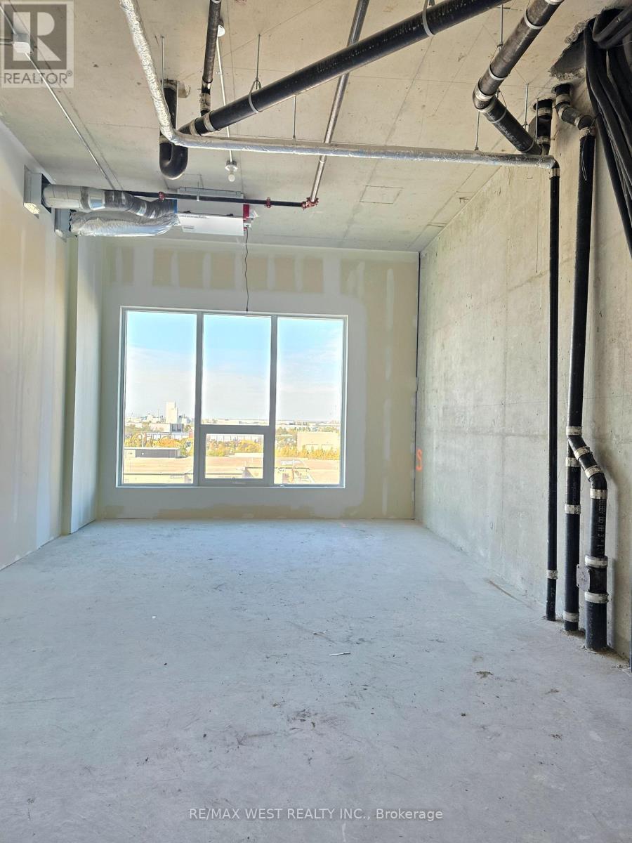 423 - 600 Dixon Road, Toronto, ON