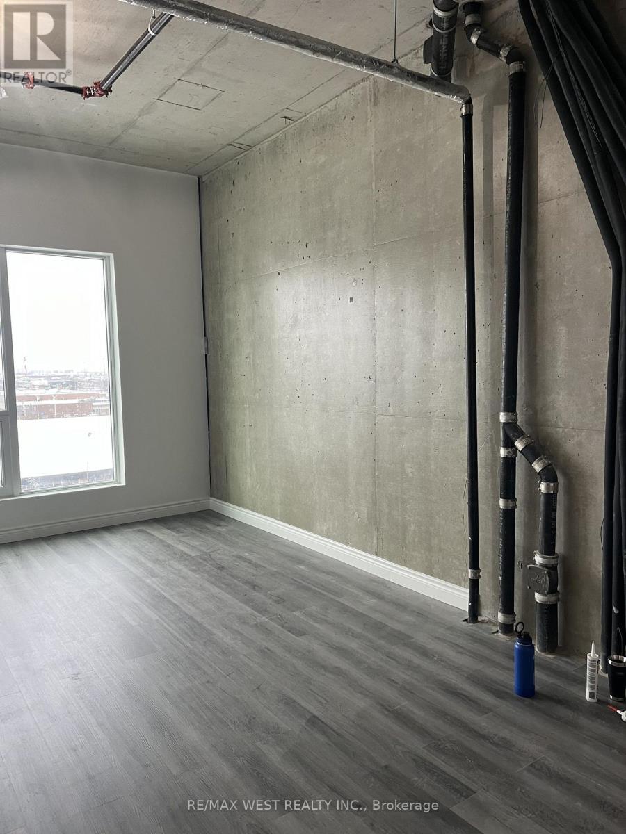 423 - 600 Dixon Road, Toronto, ON