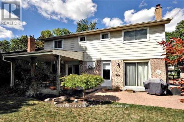 210 Centre Street W, Richmond Hill, ON - Outdoor