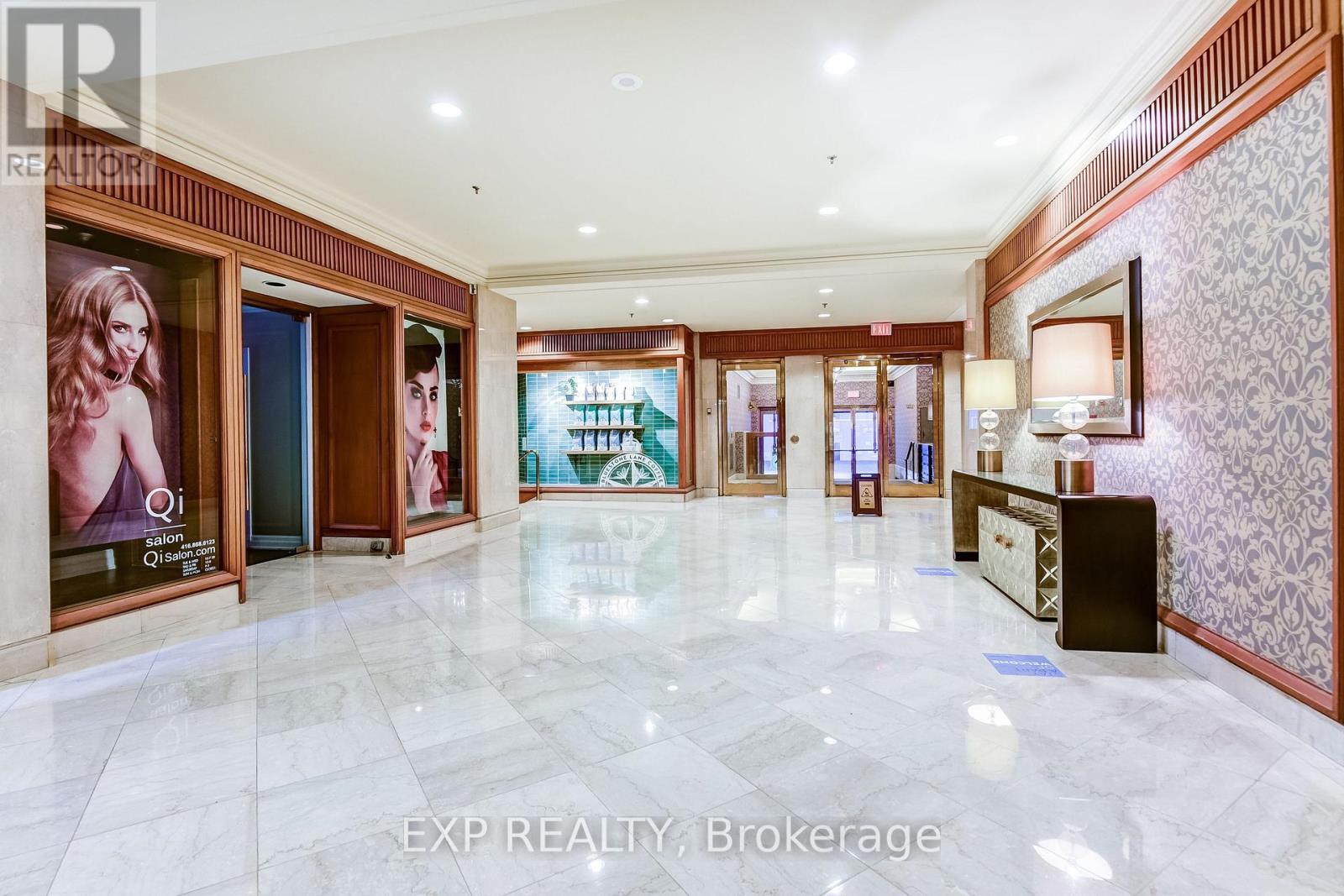 527 - 22 Leader Lane, Toronto, ON - Indoor Photo Showing Other Room