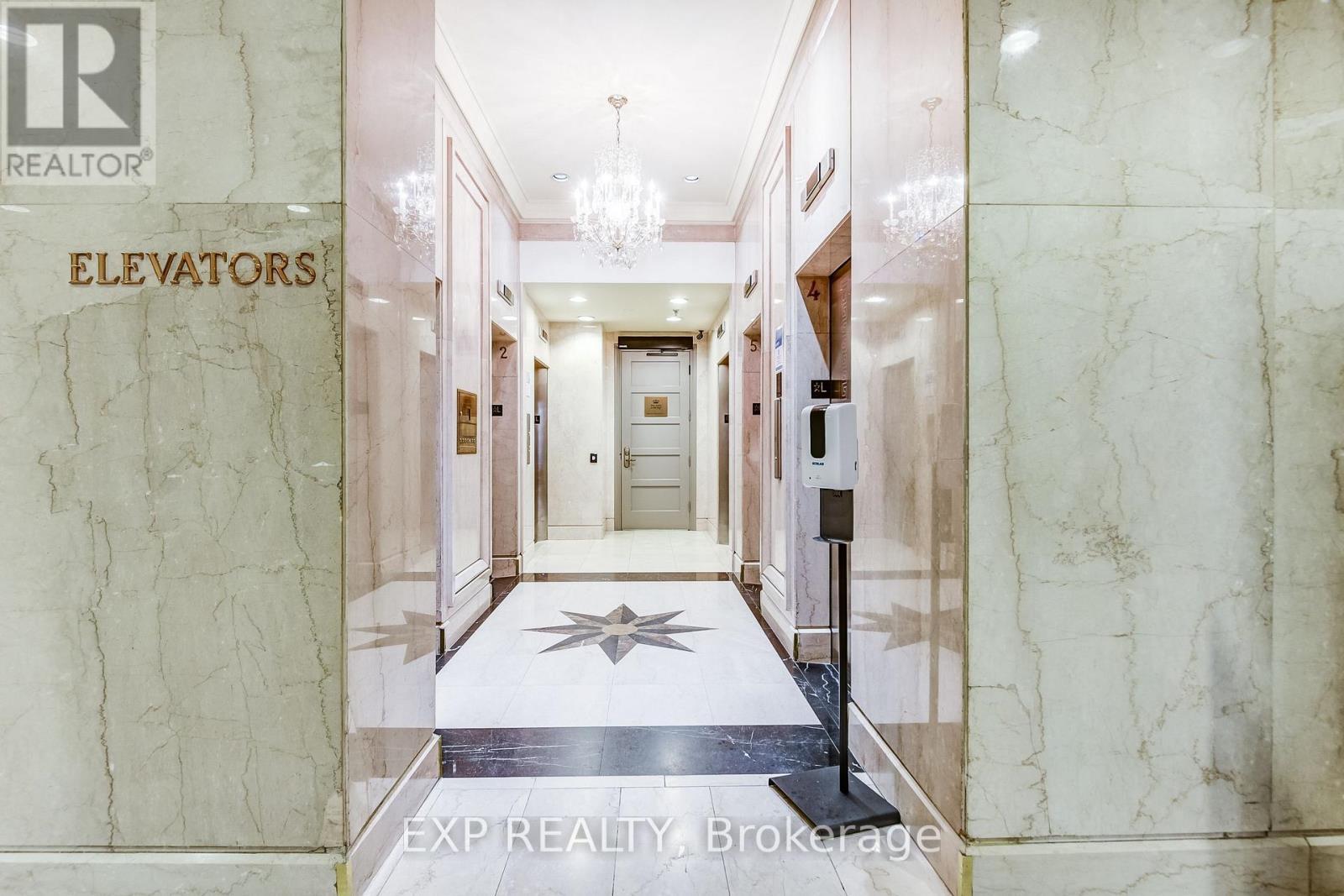 527 - 22 Leader Lane, Toronto, ON - Indoor Photo Showing Bathroom