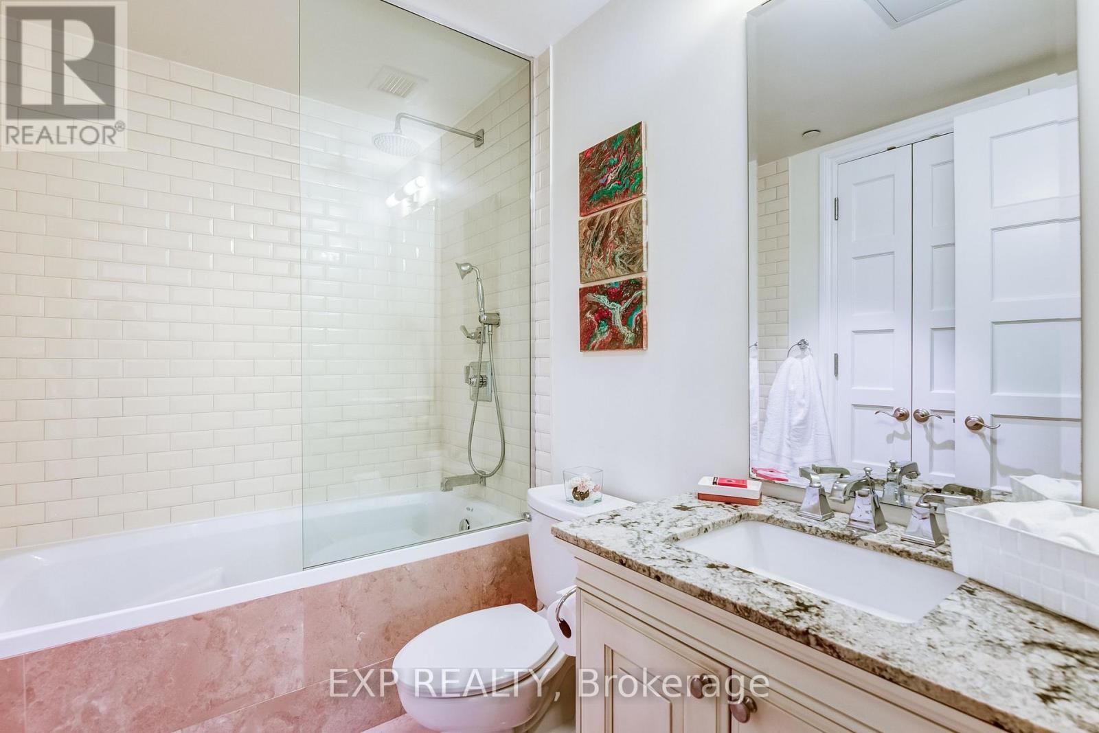 527 - 22 Leader Lane, Toronto, ON - Indoor Photo Showing Bathroom