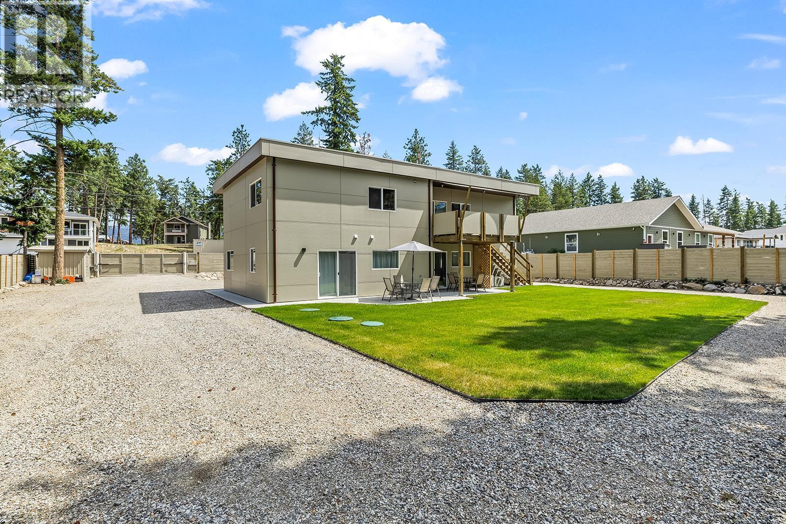 7141 Dunwaters Road, Kelowna, BC - Outdoor