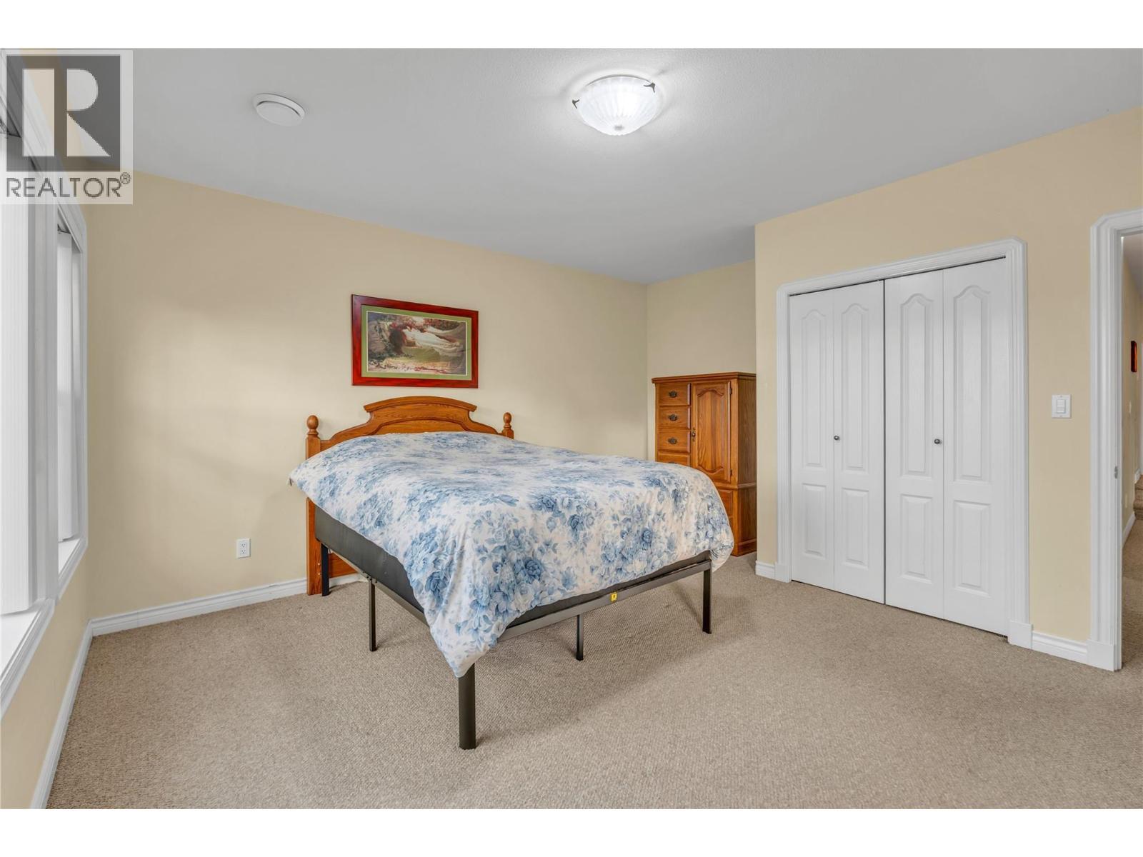 1563 Holden Road, Penticton, BC - Indoor Photo Showing Bedroom
