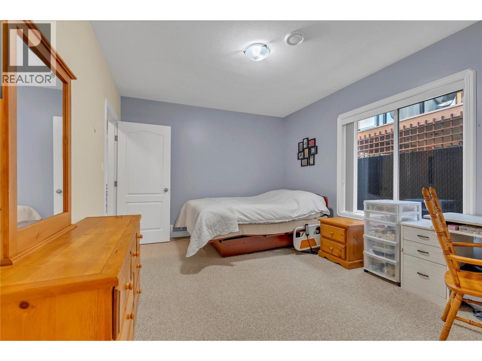 1563 Holden Road, Penticton, BC - Indoor Photo Showing Bedroom