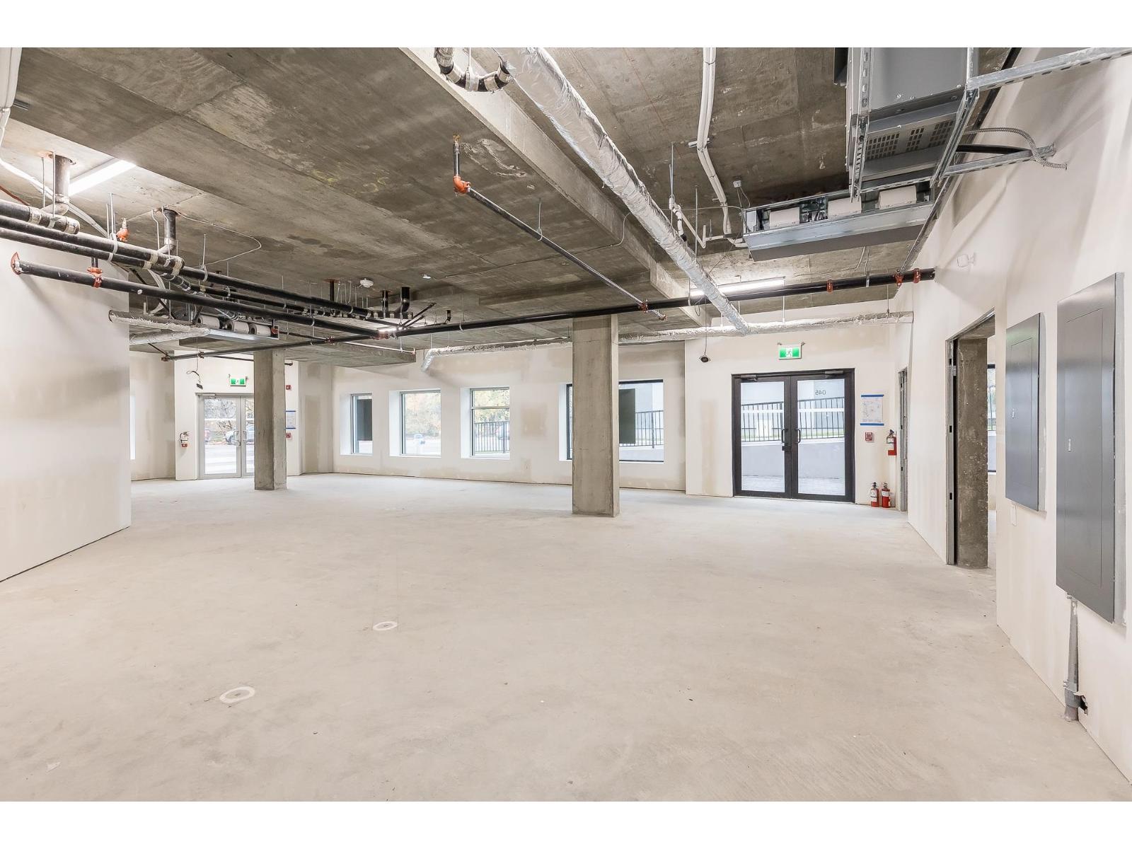 040 33816 South Fraser Way, Abbotsford, BC