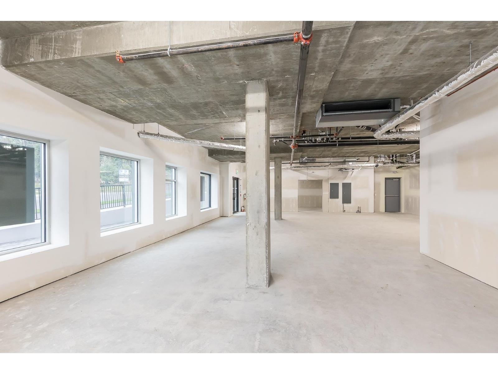 040 33816 South Fraser Way, Abbotsford, BC