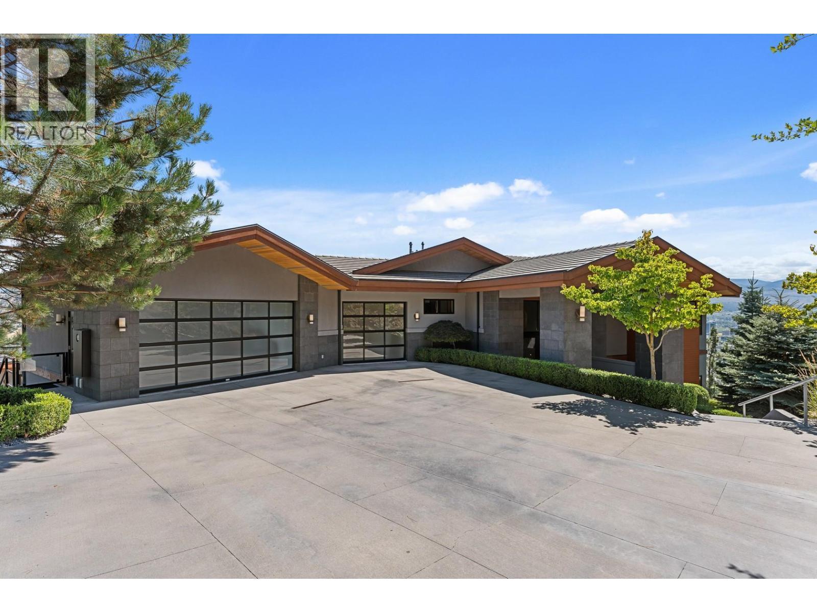 733 Forestridge Lane, Kelowna, BC - Outdoor