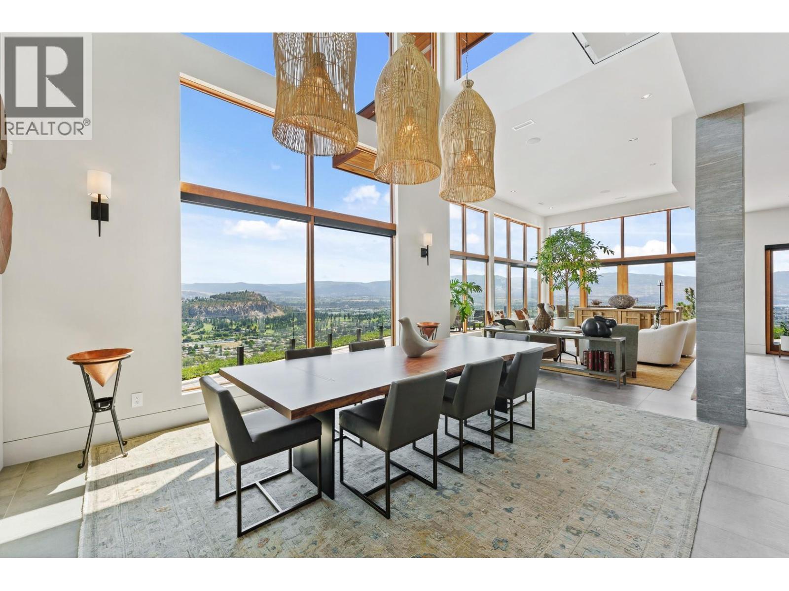 733 Forestridge Lane, Kelowna, BC - Indoor