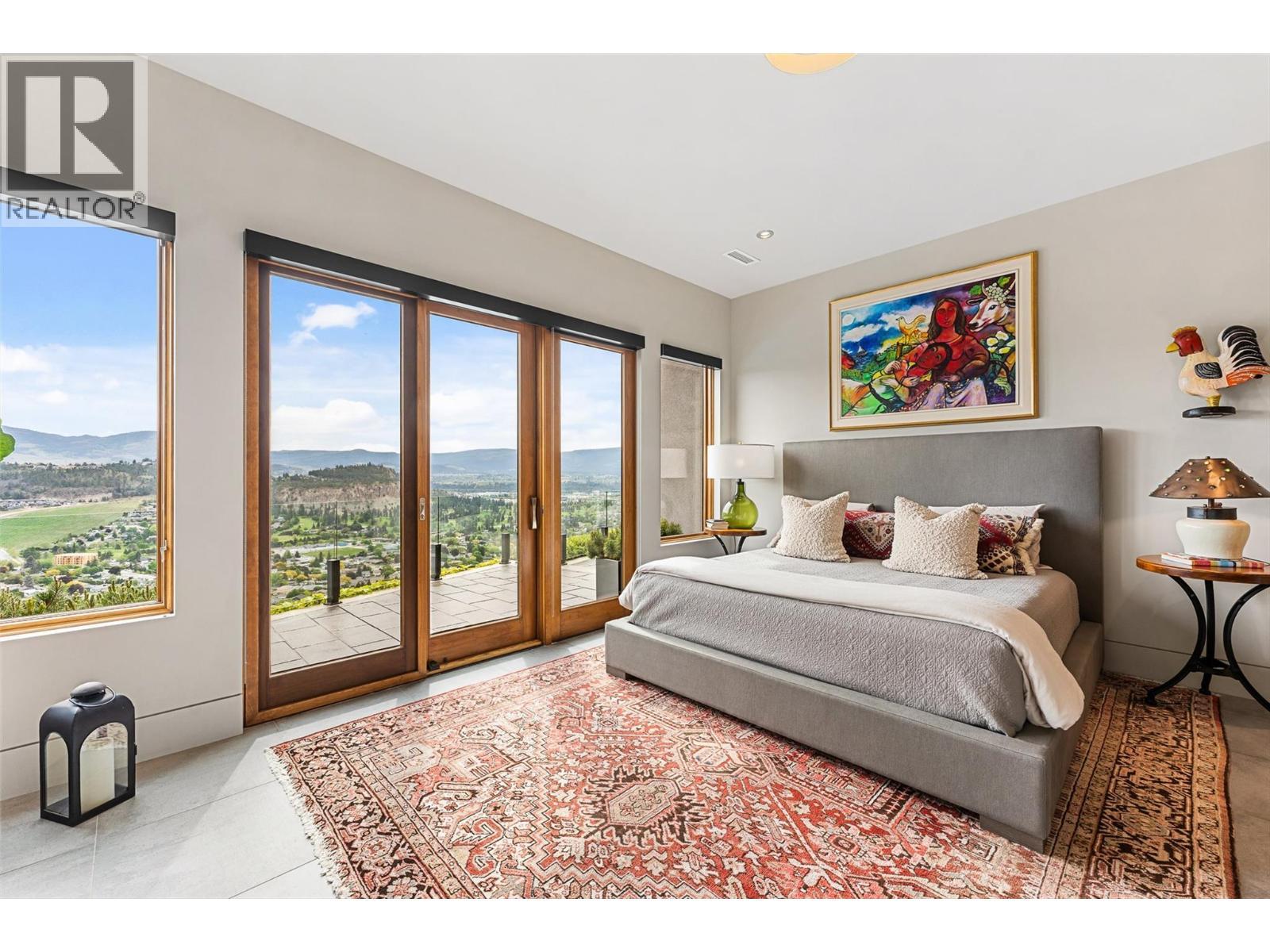 733 Forestridge Lane, Kelowna, BC - Indoor Photo Showing Bedroom