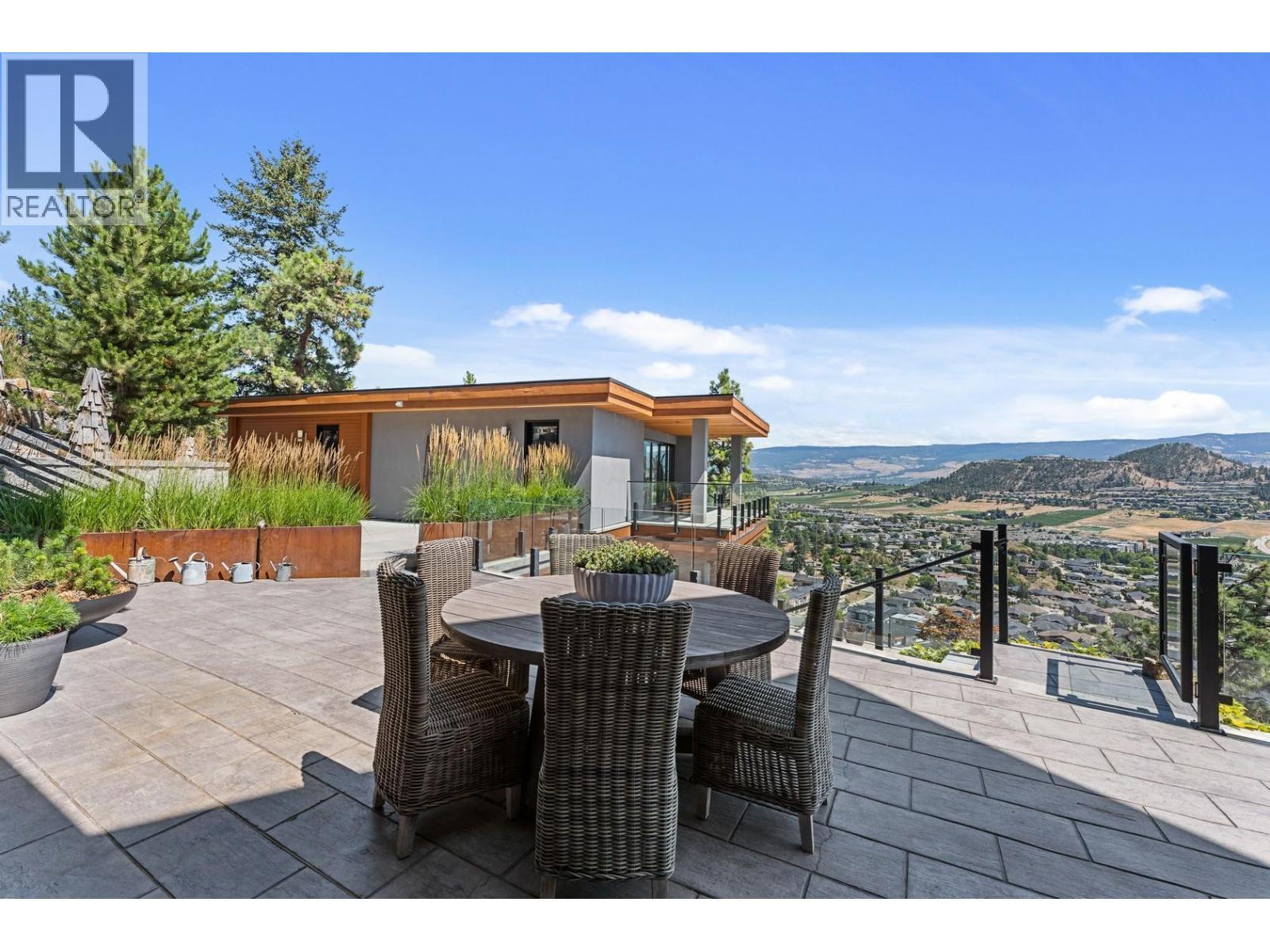 733 Forestridge Lane, Kelowna, BC - Outdoor With Deck Patio Veranda