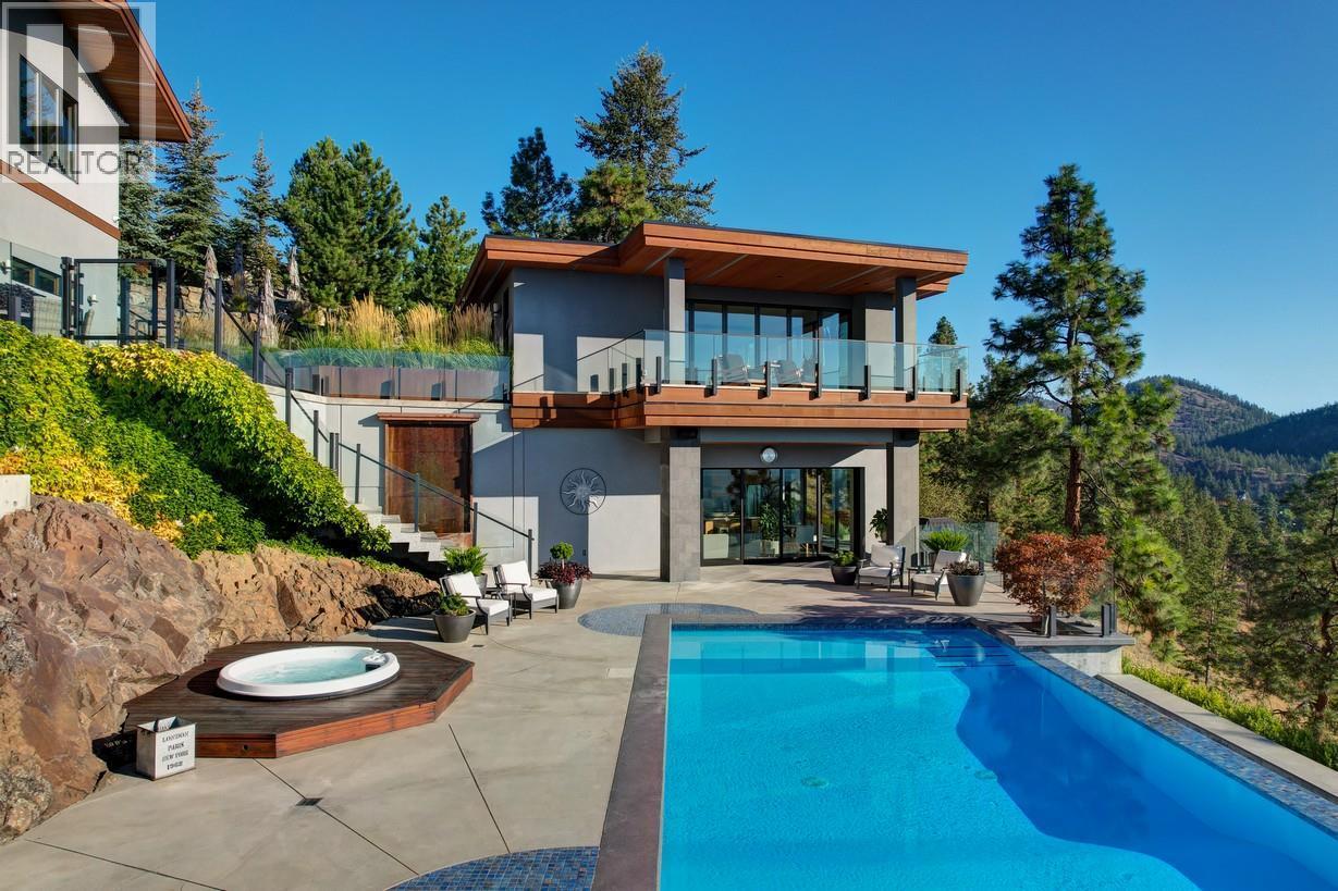 733 Forestridge Lane, Kelowna, BC - Outdoor With In Ground Pool
