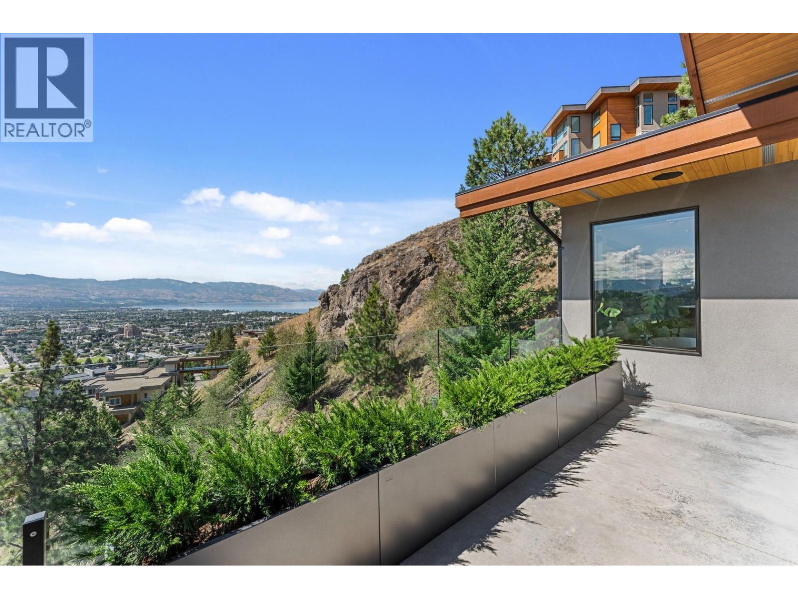 733 Forestridge Lane, Kelowna, BC - Outdoor