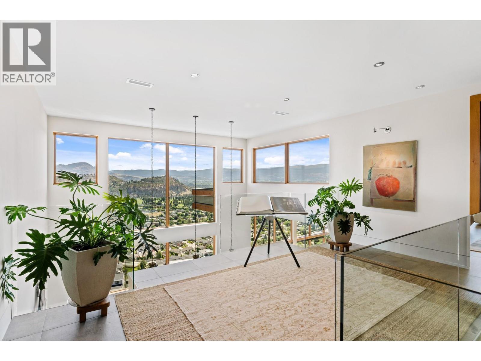 733 Forestridge Lane, Kelowna, BC - Indoor